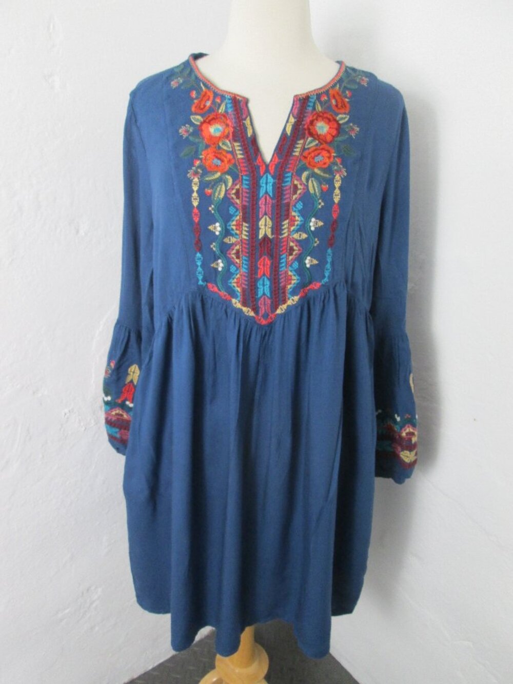 Anthropologie Solitaire Floral Embroidered Boho Tunic Top Women's Size M